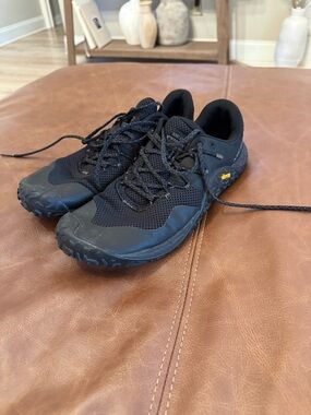 Men's Merrel trail glove 7